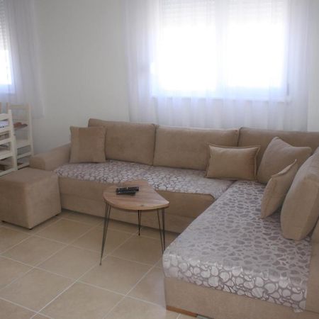 Everest Apartments Shëngjin Extérieur photo